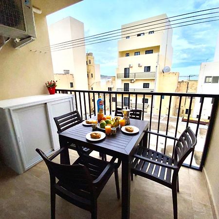 Sea Bliss Apartments With Terrace Just Off Seafront In St Paul'S Bay - By Getawaysmalta Сент-Полс-Бей Екстер'єр фото